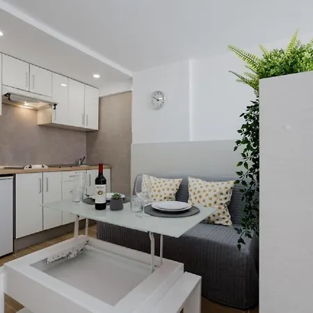 Apartman 319 Modern Accommodation,sea View And Pool Playa de las Américas